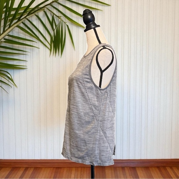 Athleta Grey Open Back Sleeveless Active Tank Top - Medium - Picture 8 of 14